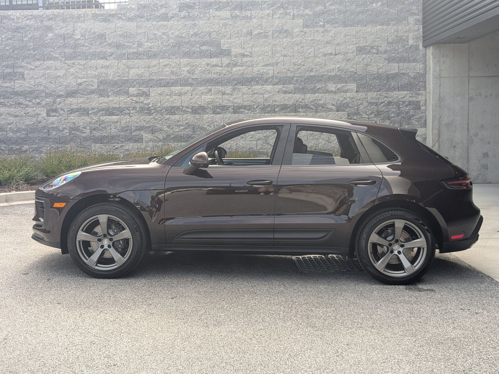 Certified 2026 Porsche Macan AWD/4WD video 2