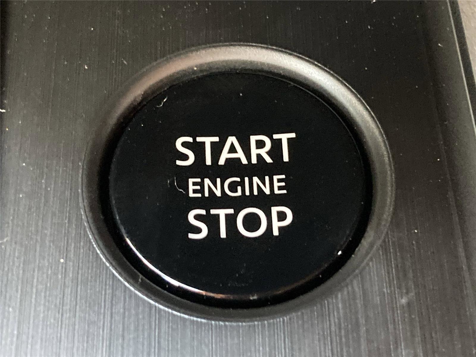 New 2025 Nissan Kicks SR image 23