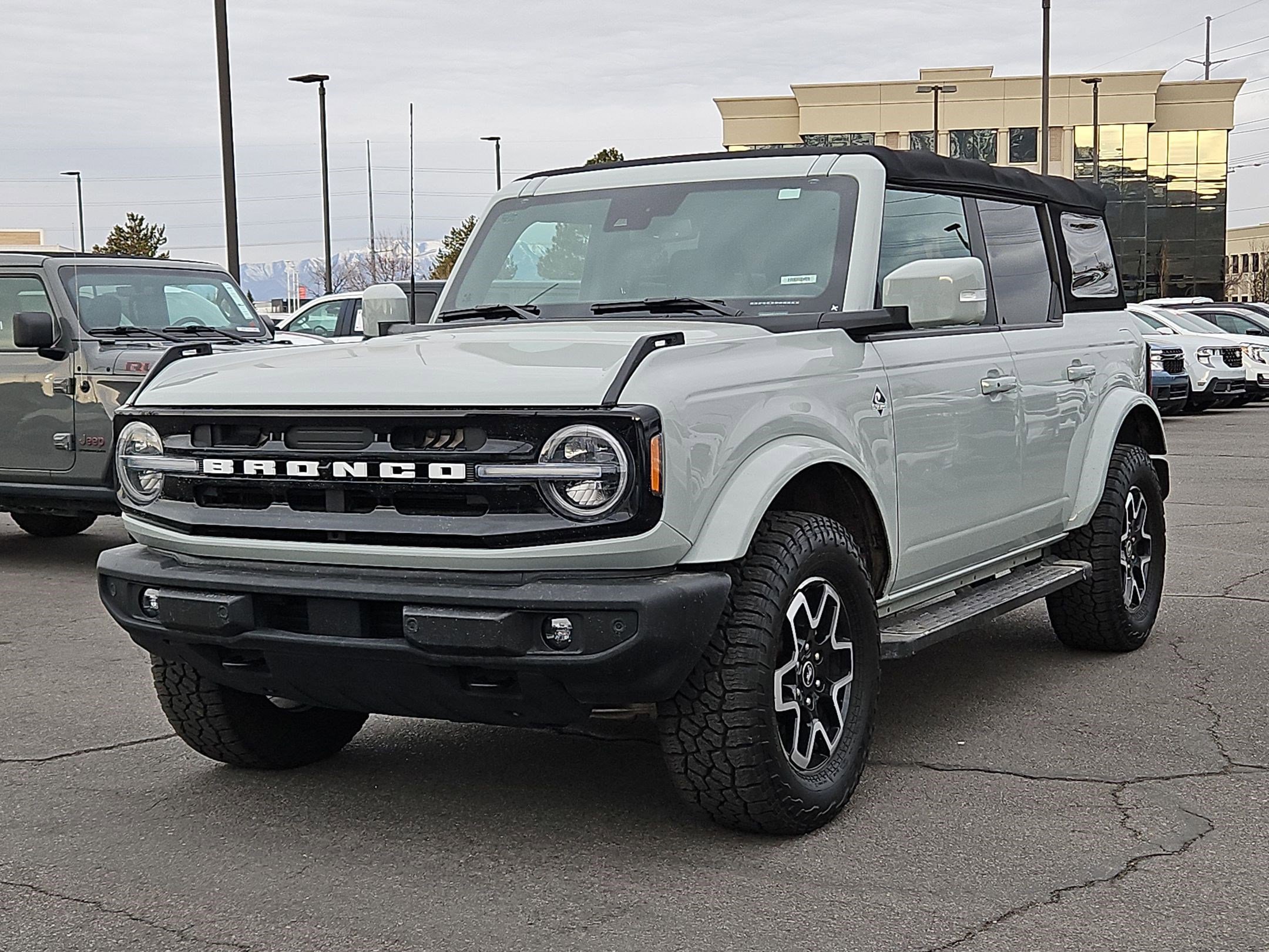 Used 2021 Ford Bronco Outer Banks image 10
