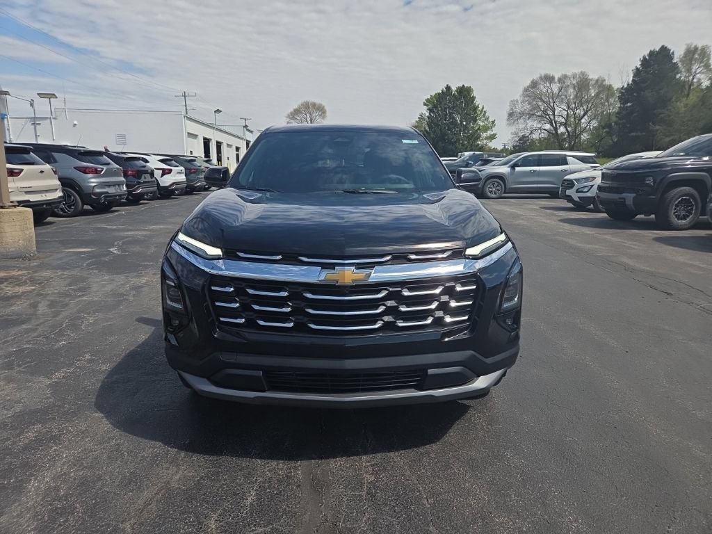 New 2026 Chevrolet Equinox LT w/ Convenience Package II FWD image 2