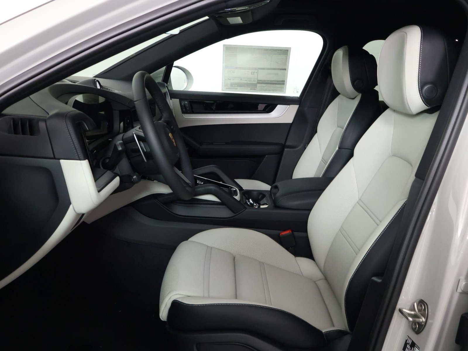 New 2026 Porsche Cayenne Coupe AWD/4WD image 5