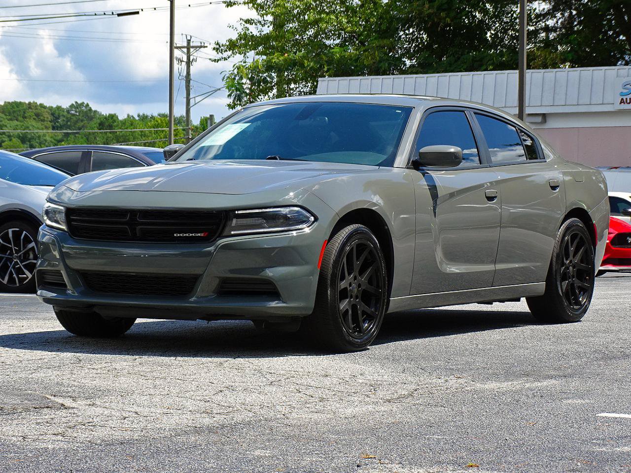 Used 2019 Dodge Charger SXT RWD image 8