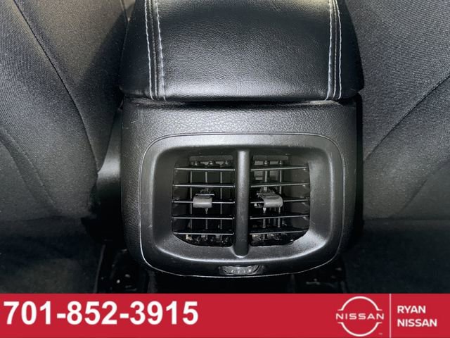 Used 2019 Jeep Cherokee Latitude w/ Popular Appearance Group image 41