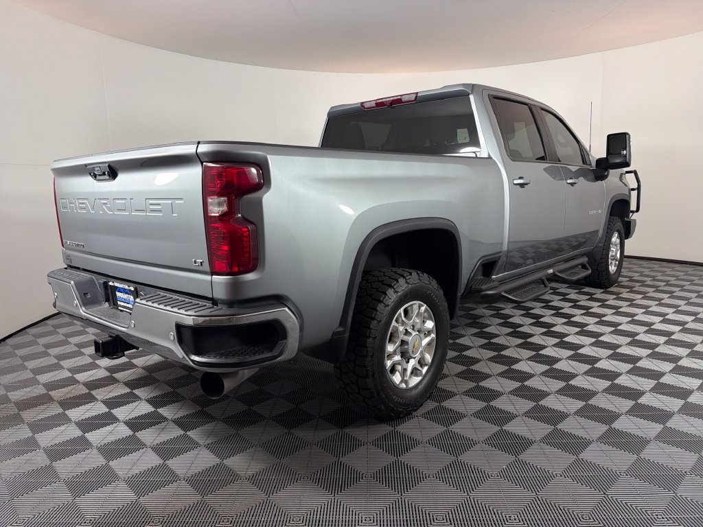 Used 2024 Chevrolet Silverado 3500 LT w/ All Star Edition AWD/4WD image 3