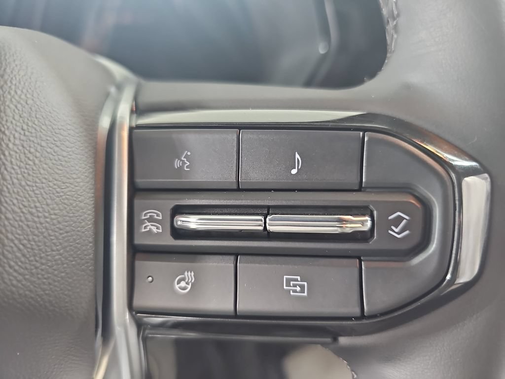 Certified 2025 Chevrolet Colorado ZR2 w/ Technology Package AWD/4WD image 23
