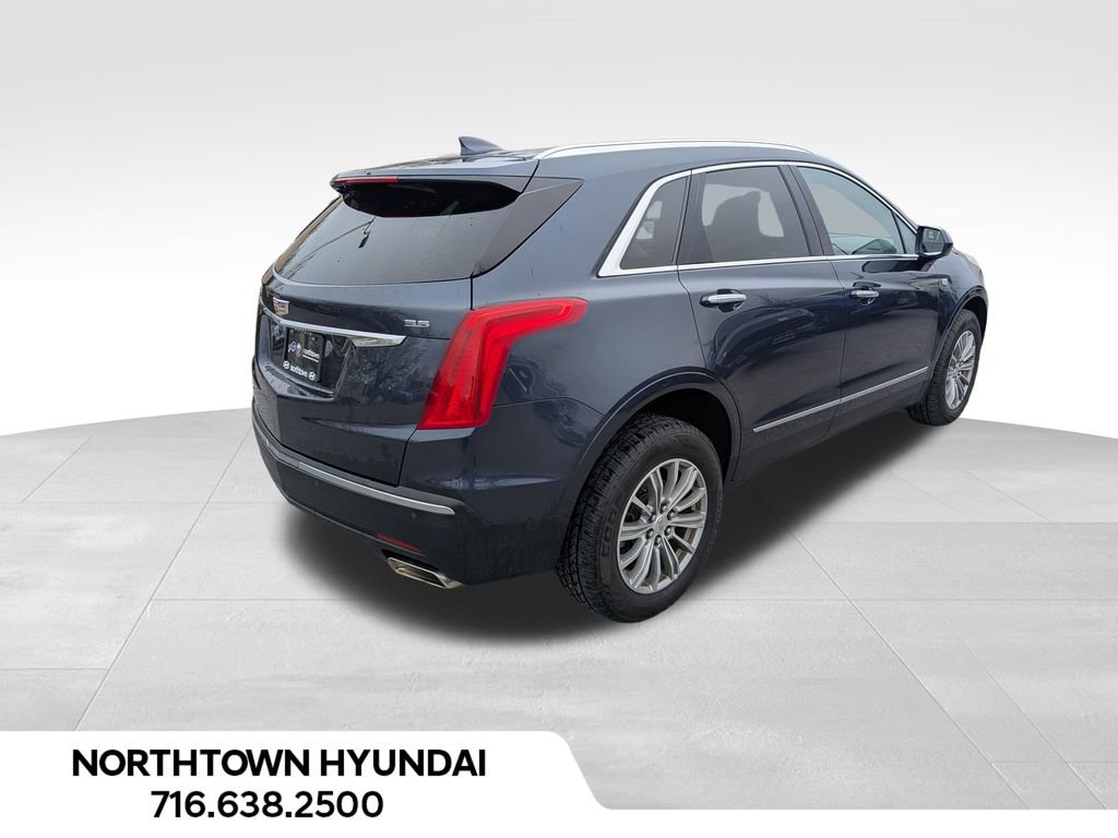 Used 2018 Cadillac XT5 Luxury w/ Driver Awareness Package AWD/4WD image 14