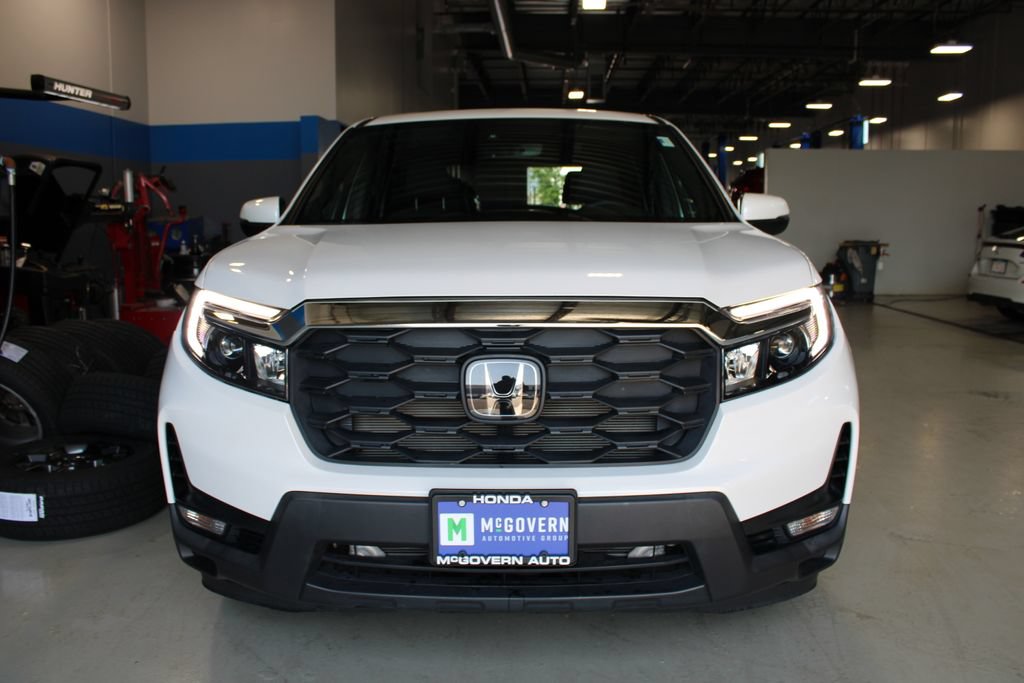 Used 2023 Honda Passport EX-L image 2