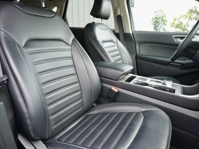 Used 2024 Ford Edge SEL image 9