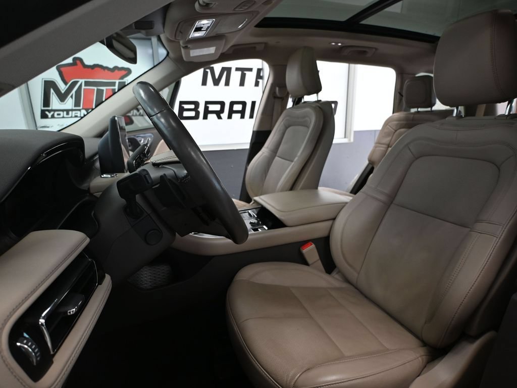 Used 2023 Lincoln Aviator Reserve AWD/4WD image 24
