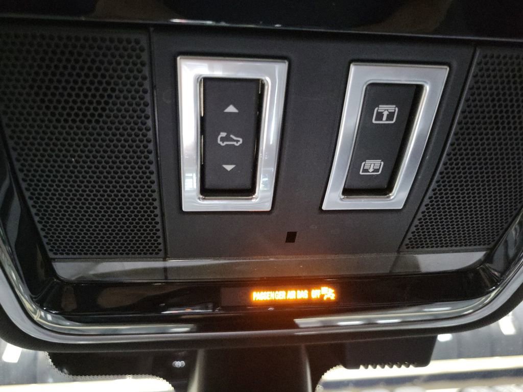 Used 2015 Land Rover Range Rover Long Wheelbase Supercharged image 21