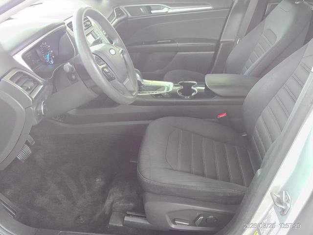 Used 2015 Ford Fusion SE FWD image 7
