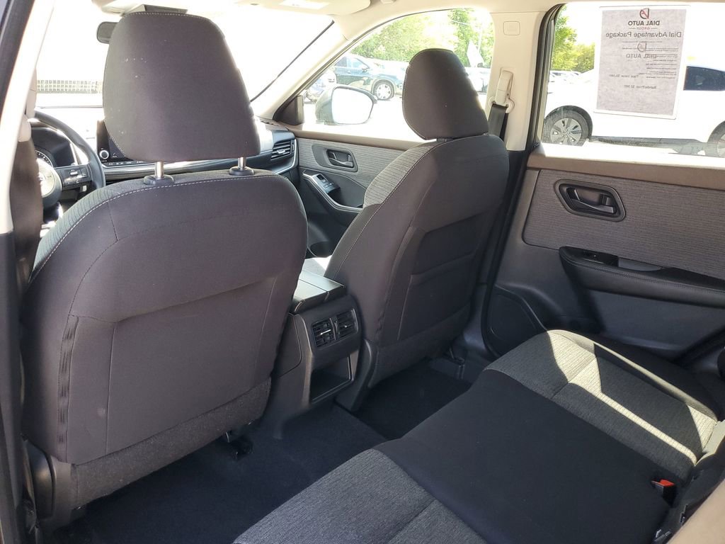 Used 2021 Nissan Rogue S AWD/4WD image 10