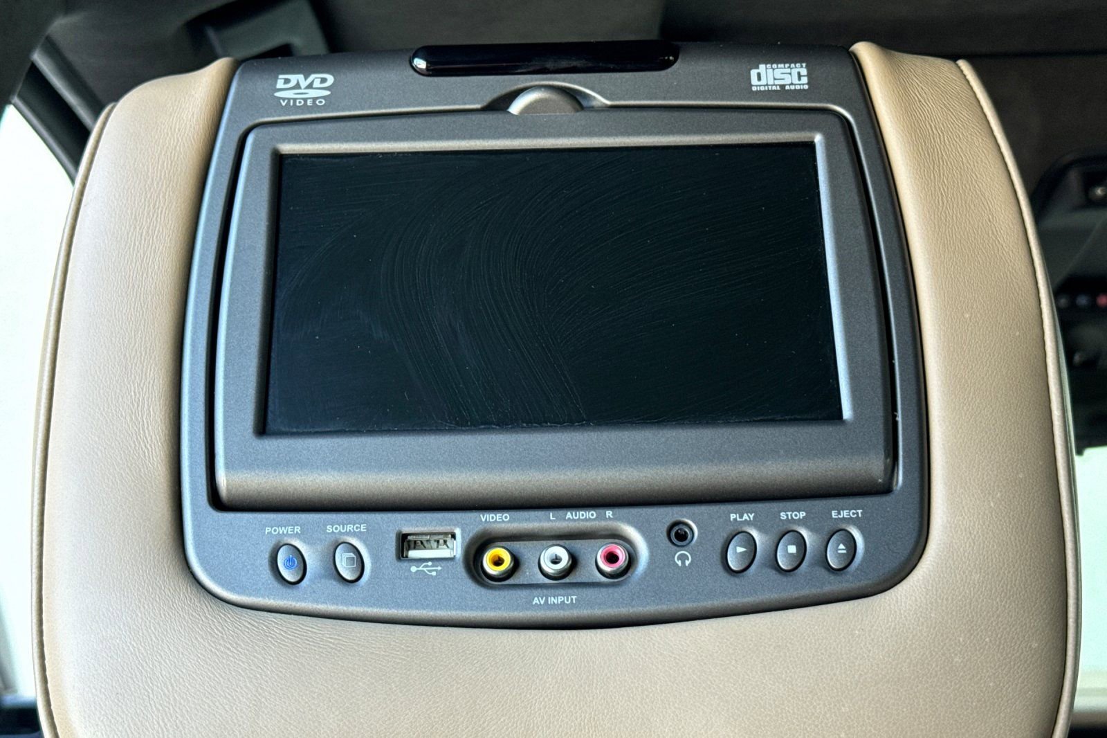 Used 2019 Cadillac Escalade ESV Platinum AWD/4WD image 16