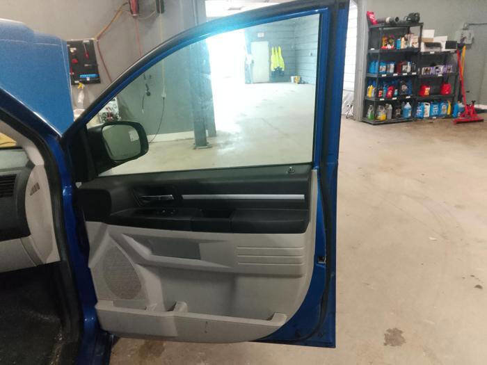 Used 2008 Dodge Grand Caravan SXT FWD image 24