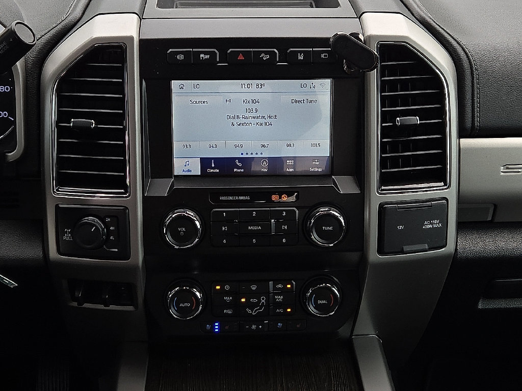 Used 2020 Ford F350 Lariat w/ Chrome Package AWD/4WD image 11