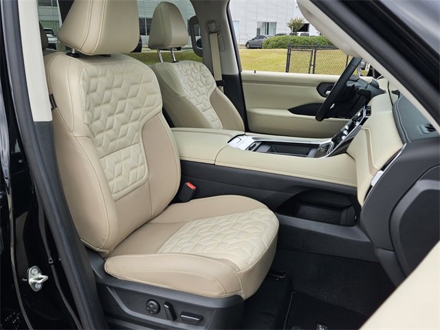 New 2026 Nissan Armada Platinum image 18