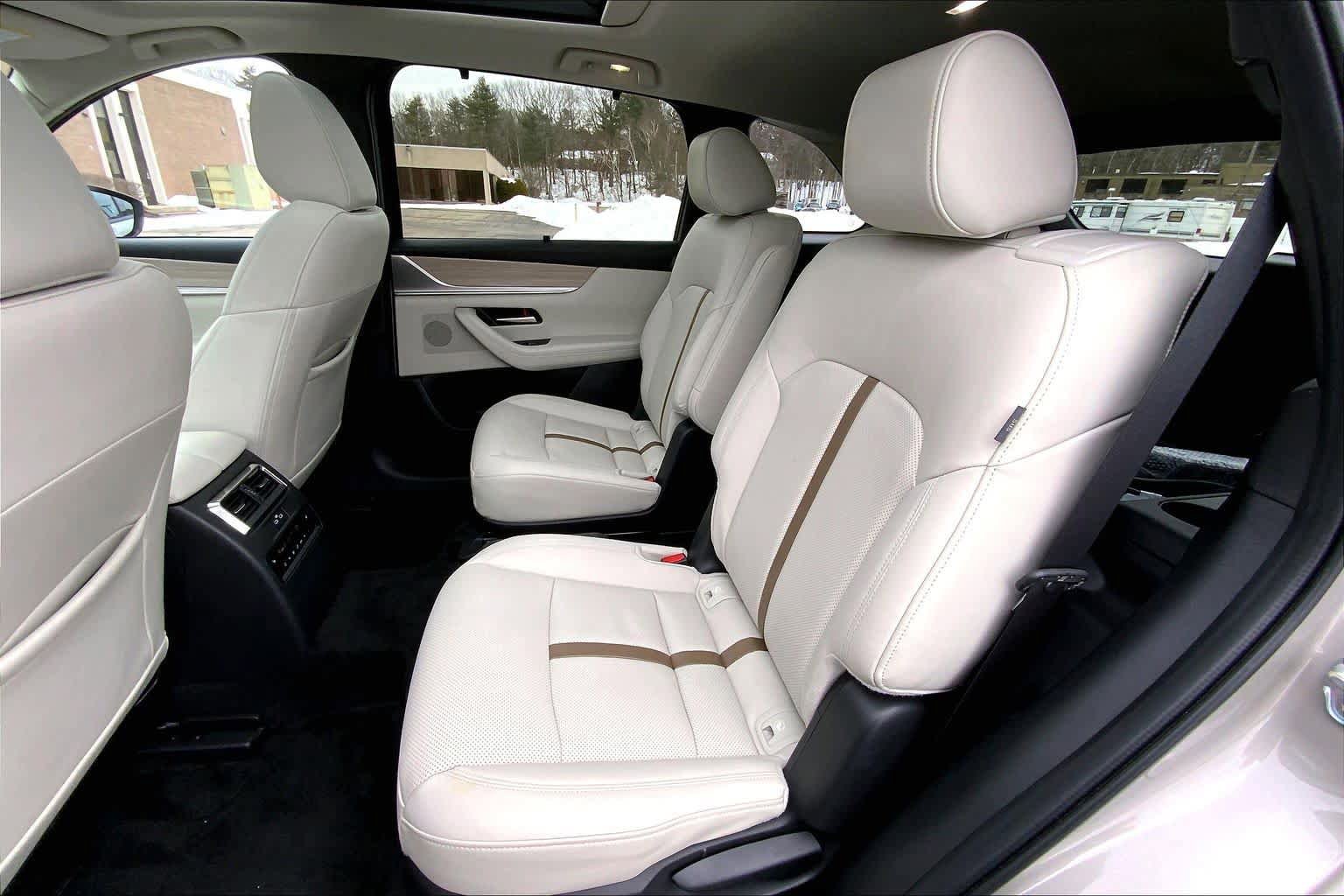 Used 2024 MAZDA CX-90 Plug-In Hybrid w/ Premium Plus image 21