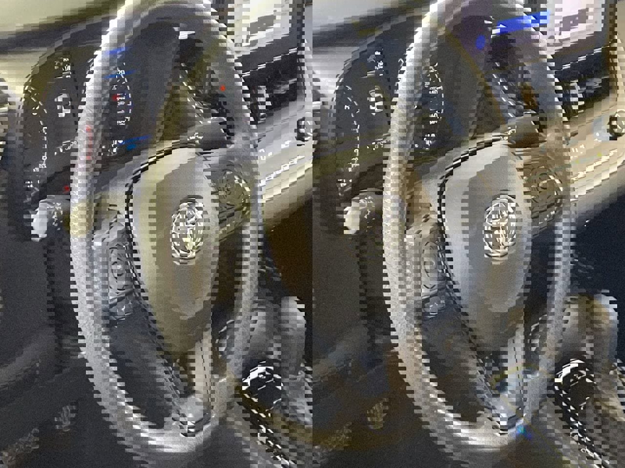 Used 2024 Toyota Corolla LE image 14