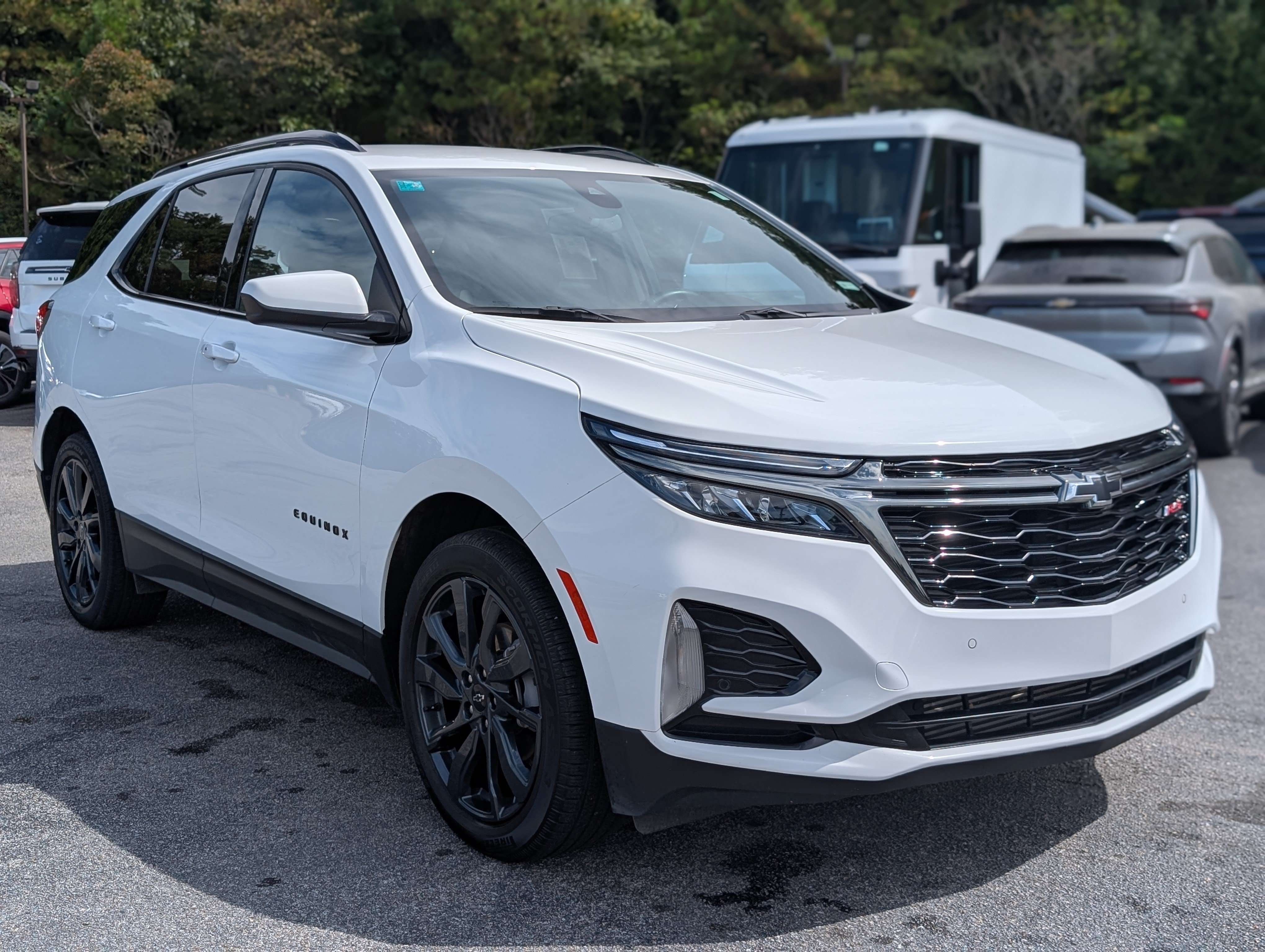 Used 2023 Chevrolet Equinox RS FWD image 11