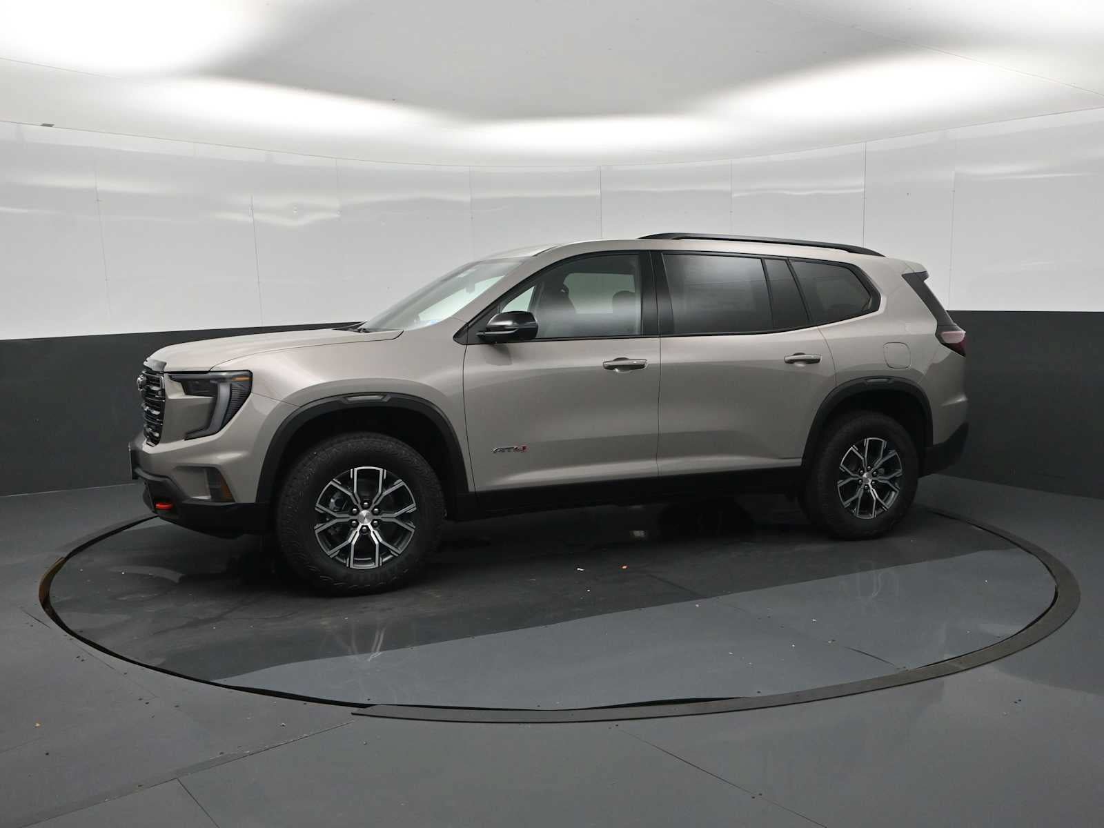 New 2026 GMC Acadia AT4 w/ Luxury Package AWD/4WD image 4