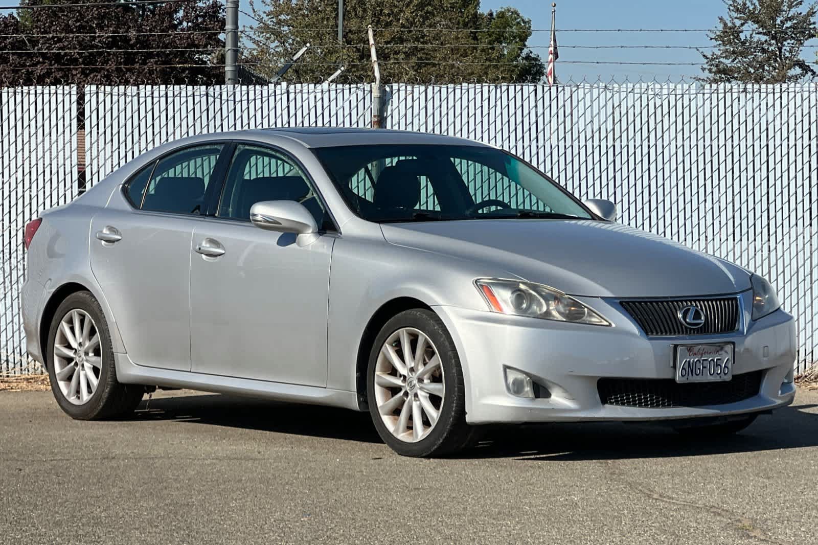 Used 2010 Lexus IS 250 w/ Preferred Accessory Package RWD image 7