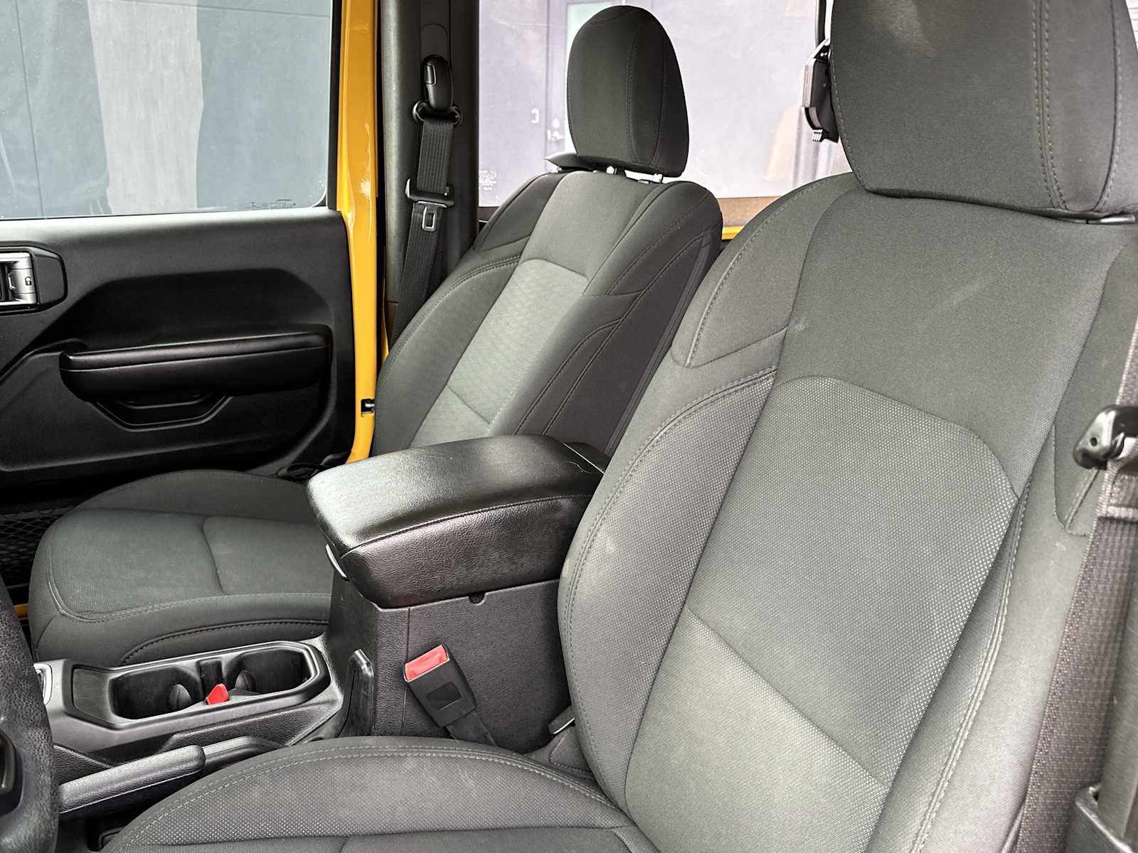 Used 2019 Jeep Wrangler Sport image 17