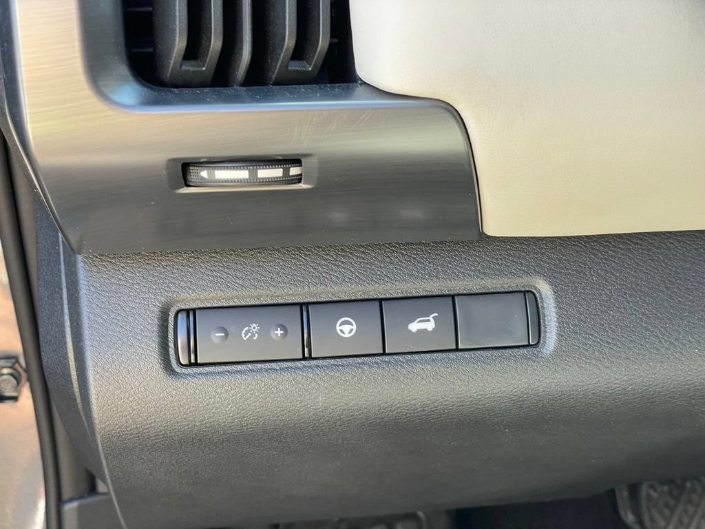 Certified 2023 Nissan Pathfinder SL w/ SL Premium Package AWD/4WD image 18