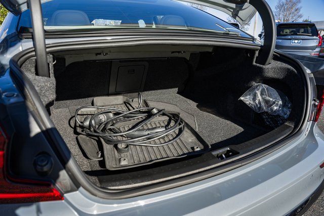 Used 2023 Volvo S60 T8 Plus image 9