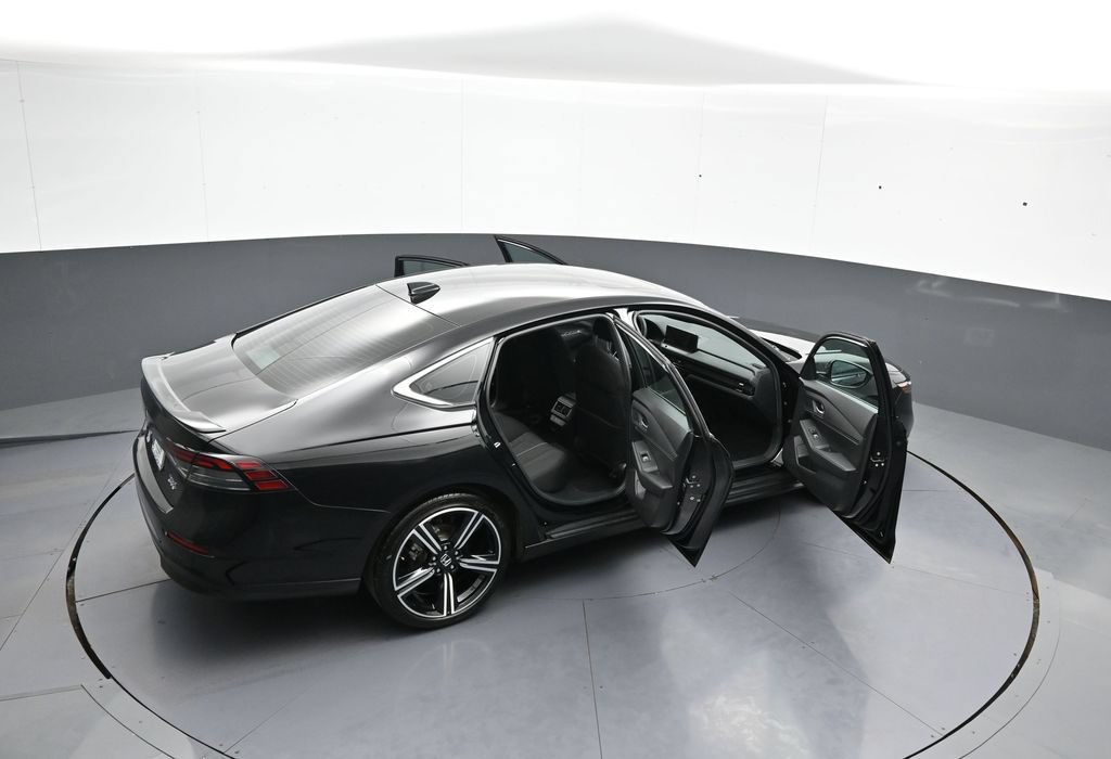 Used 2025 Honda Accord Sport image 44