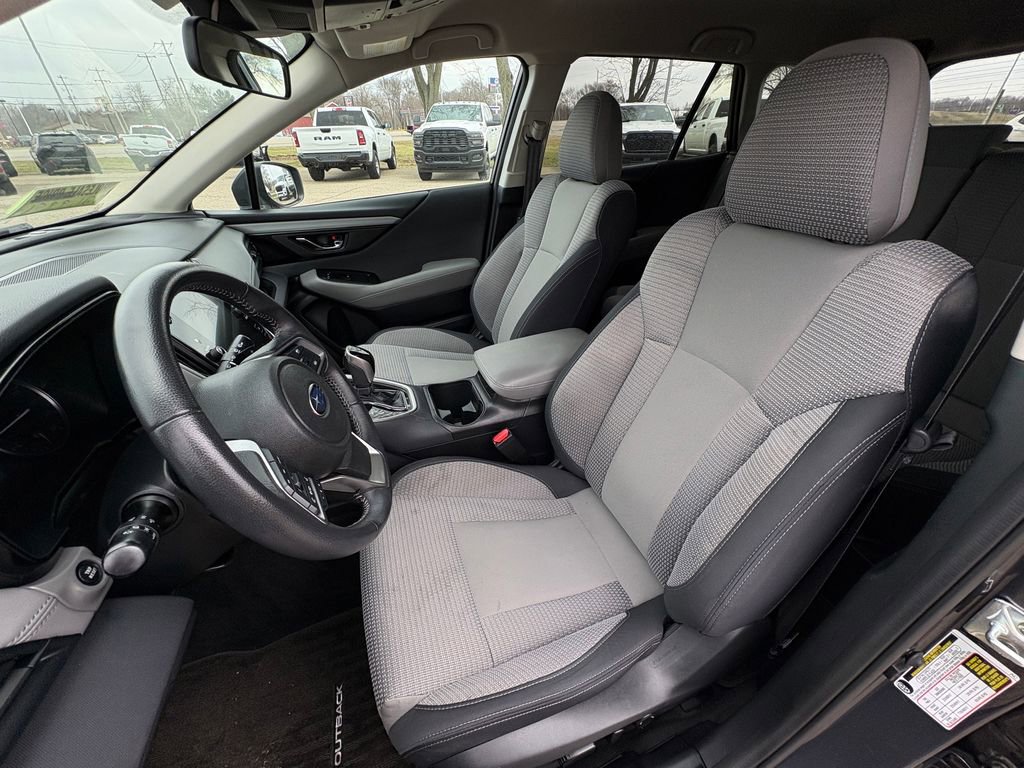 Used 2023 Subaru Outback Premium image 19