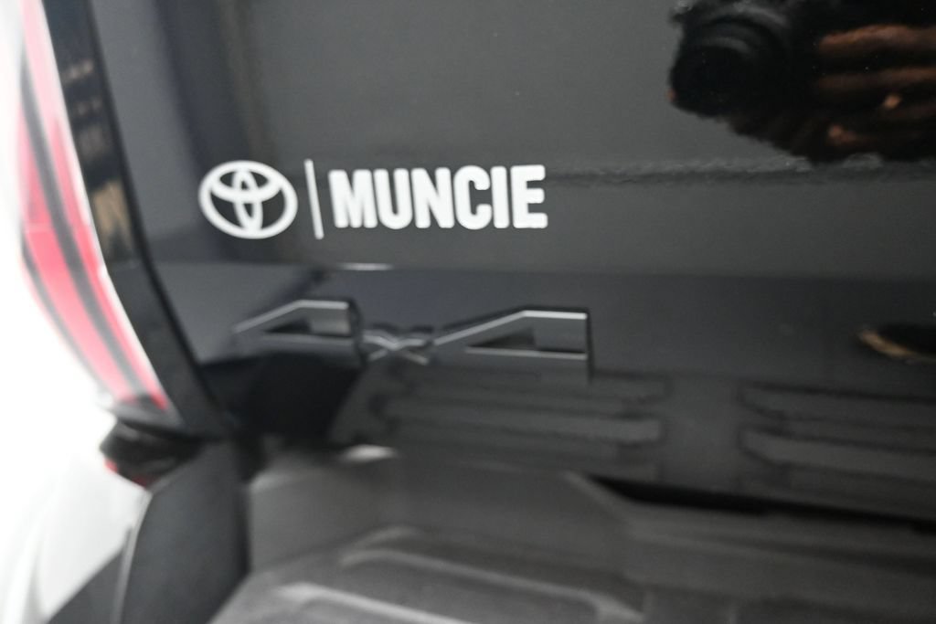 Used 2025 Toyota Tundra Limited w/ TRD Off-Road Package AWD/4WD image 38