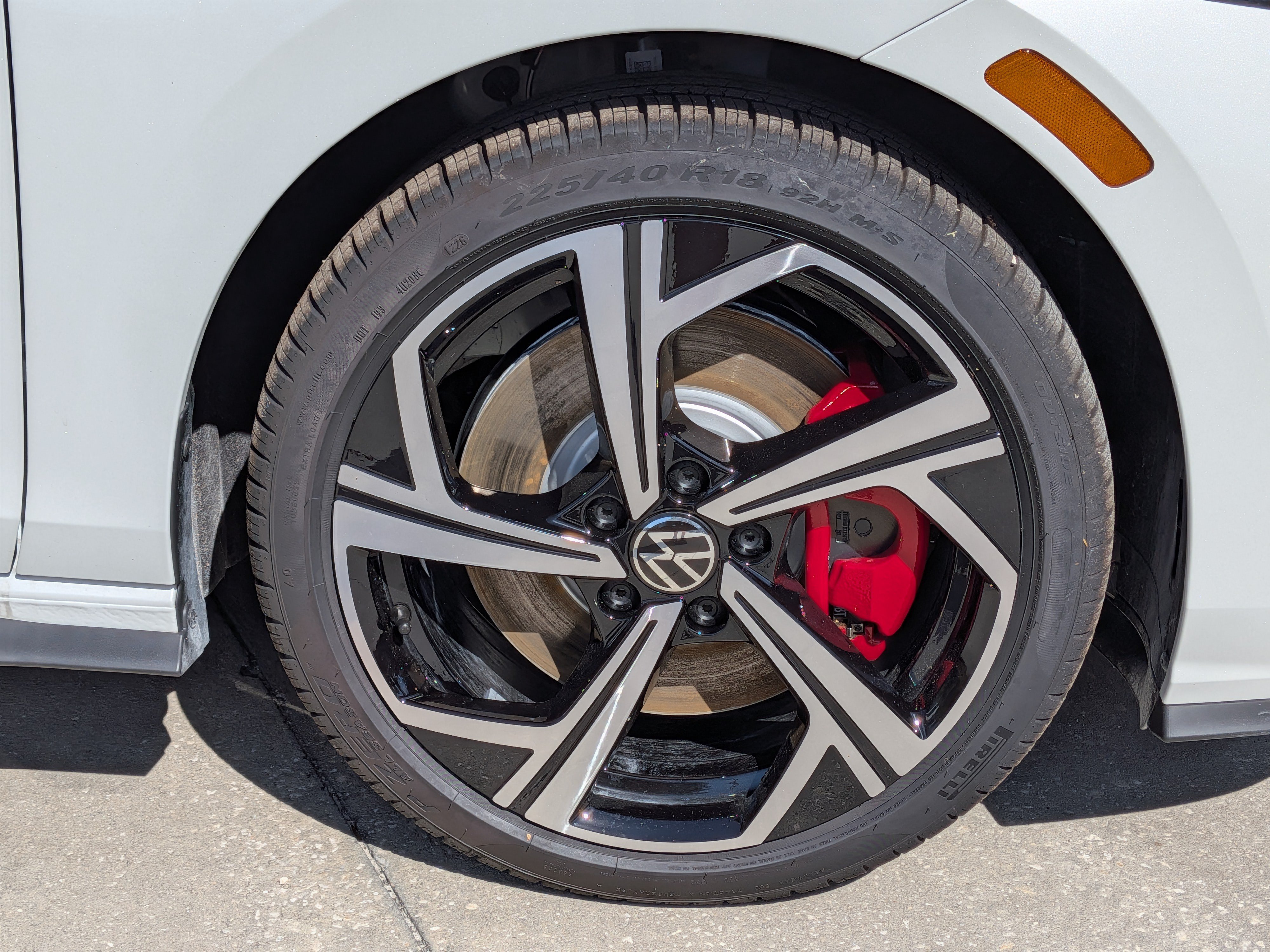 New 2026 Volkswagen GTI SE FWD image 10