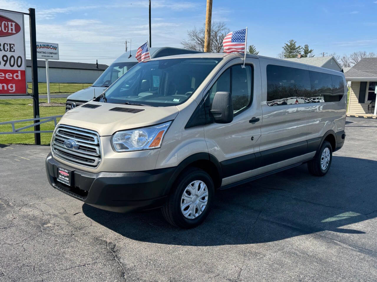Used 2019 Ford Transit 350 XLT image 2