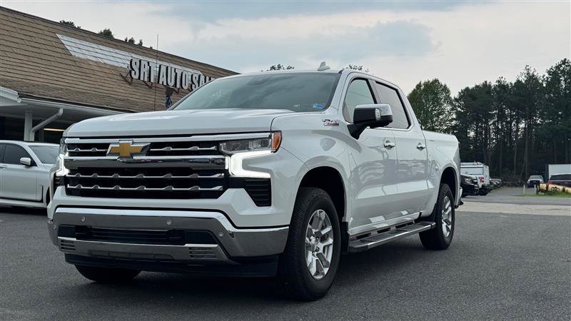 Used 2023 Chevrolet Silverado 1500 LTZ w/ LTZ Convenience Package II AWD/4WD image 2