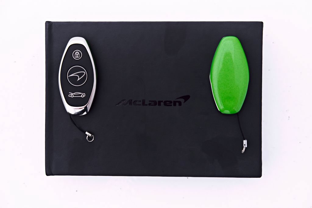 Used 2025 McLaren 750S Spider RWD image 99