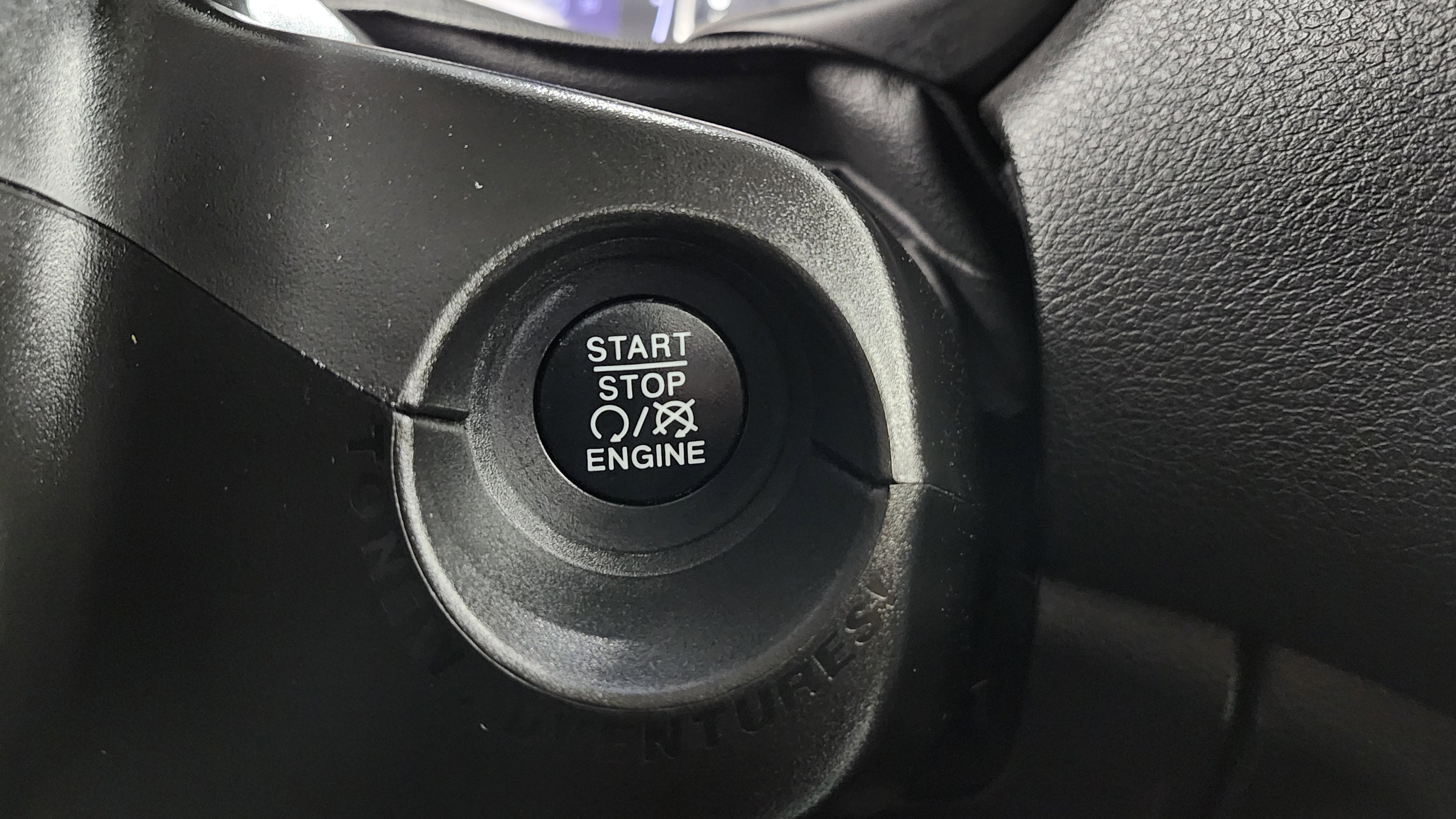 Used 2019 Jeep Renegade Latitude w/ Cold Weather Group image 8