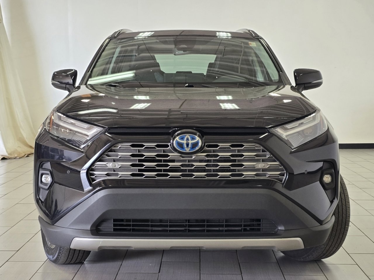 Used 2023 Toyota RAV4 Limited AWD/4WD image 13