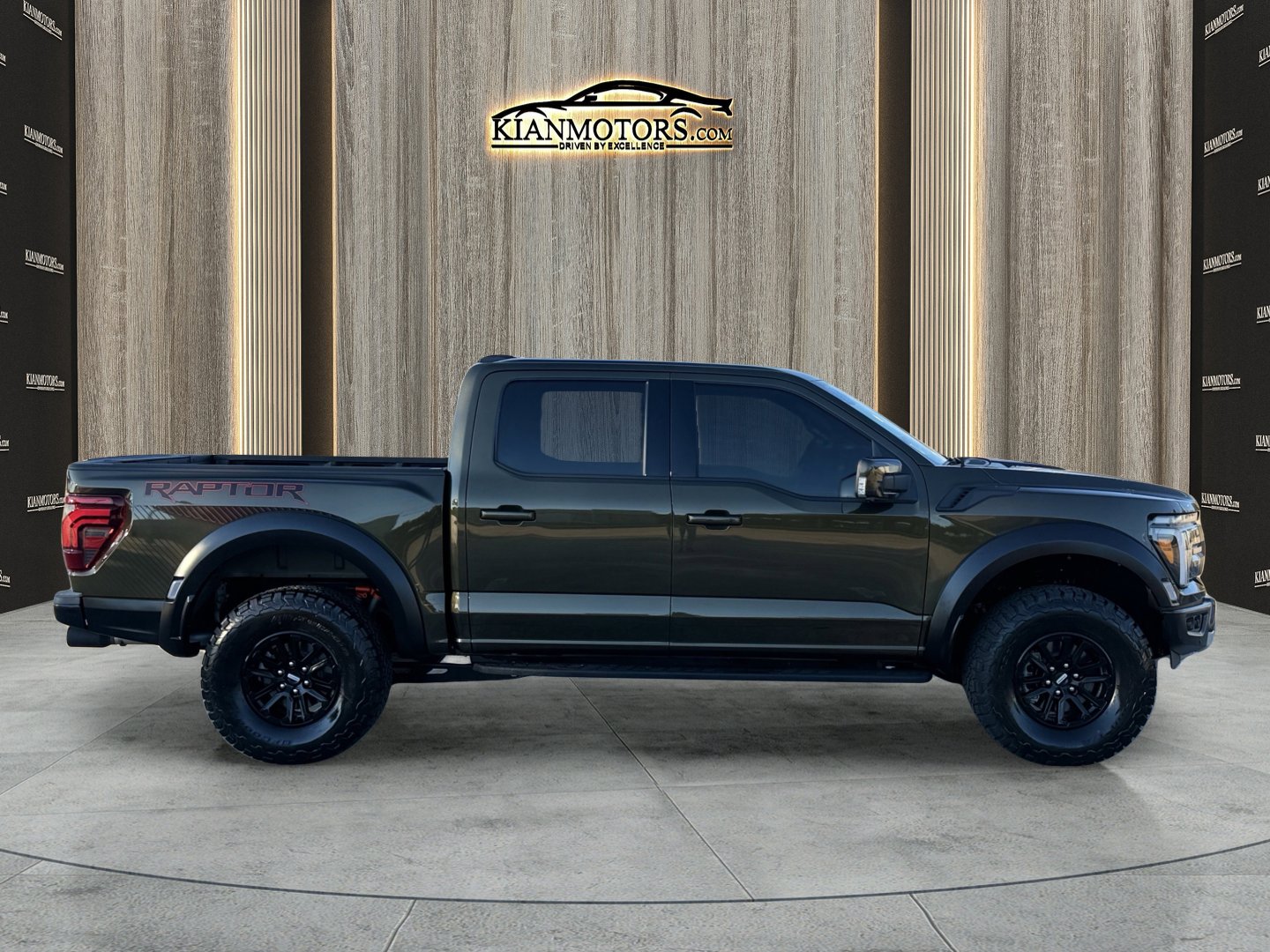Used 2025 Ford F150 Raptor AWD/4WD image 8