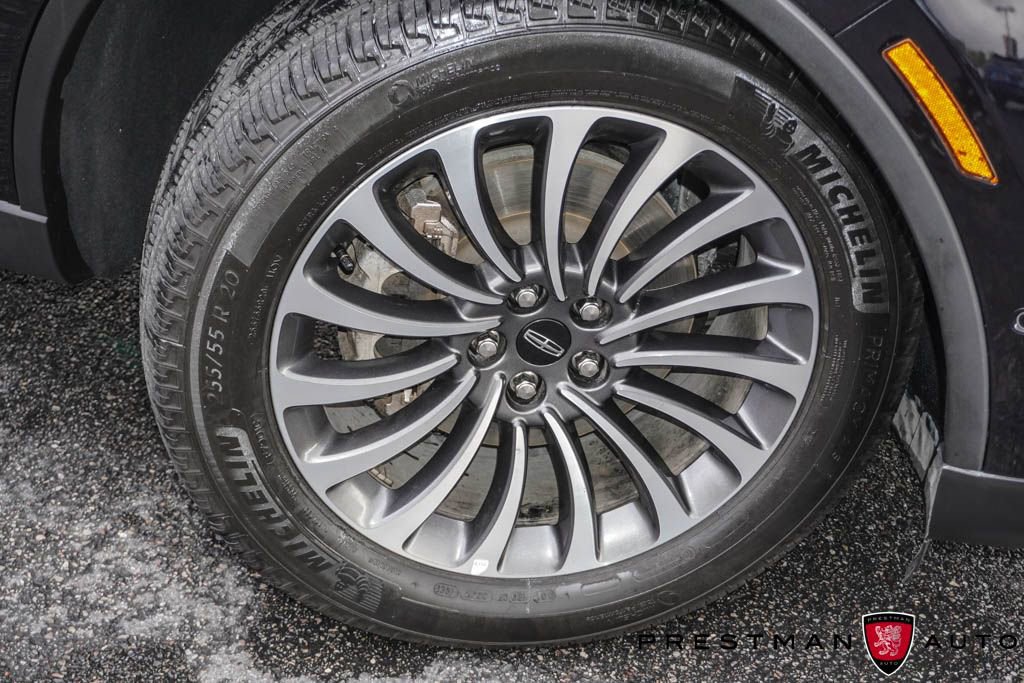 Used 2023 Lincoln Aviator Reserve w/ Equipment Group 201A image 12