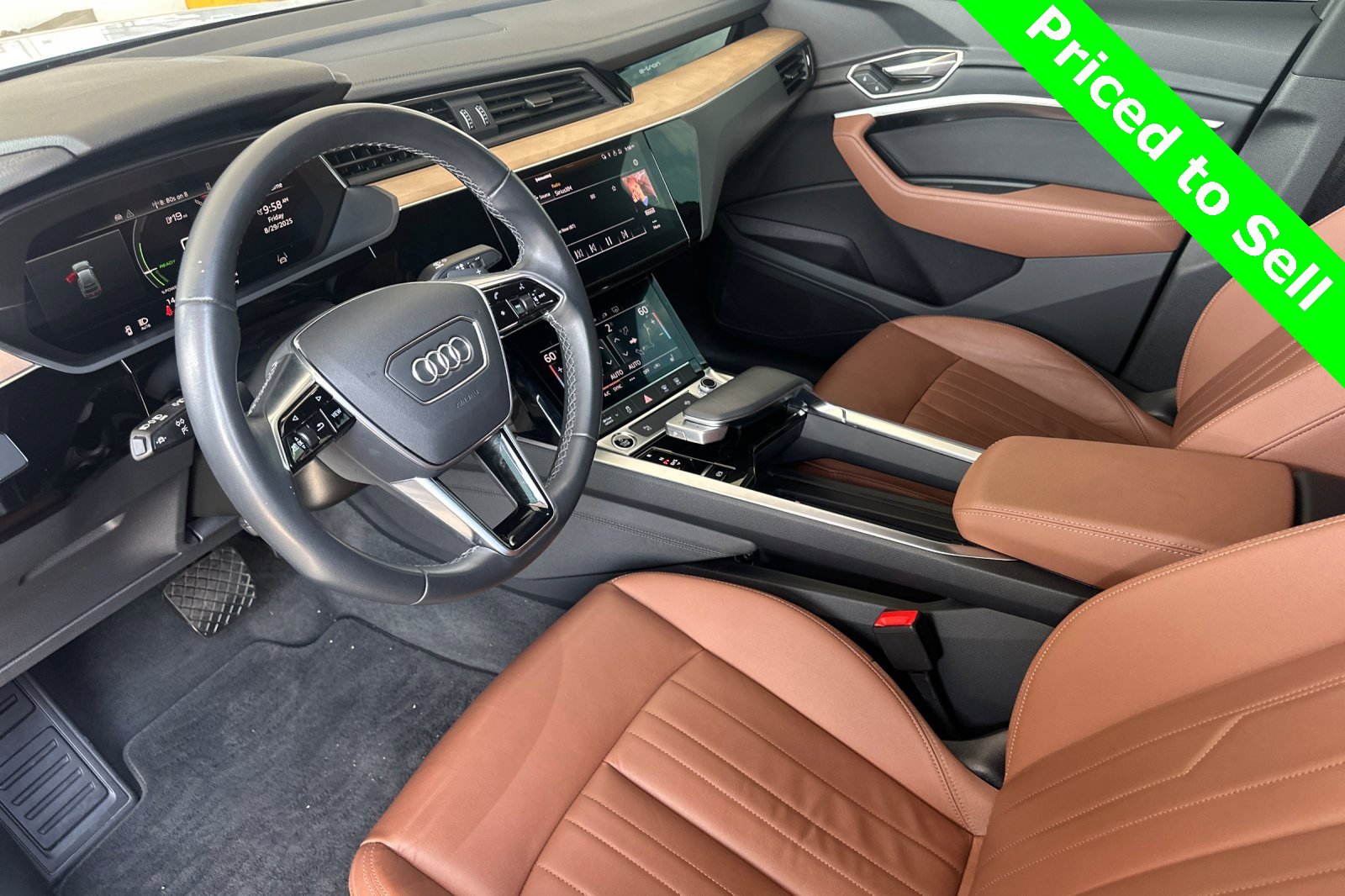 Used 2024 Audi Q8 e-tron Premium image 10