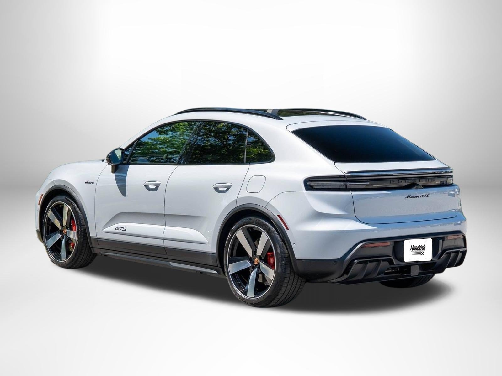 New 2026 Porsche Macan GTS Electric AWD/4WD image 4