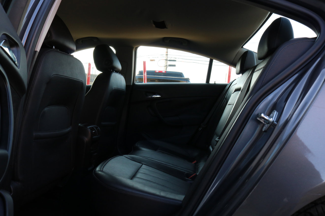 Used 2011 Buick Regal CXL w/ RL3 Preferred Equipment Group image 28