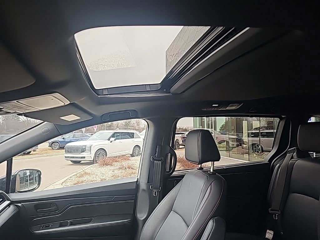 Used 2025 Honda Odyssey Sport-L image 26