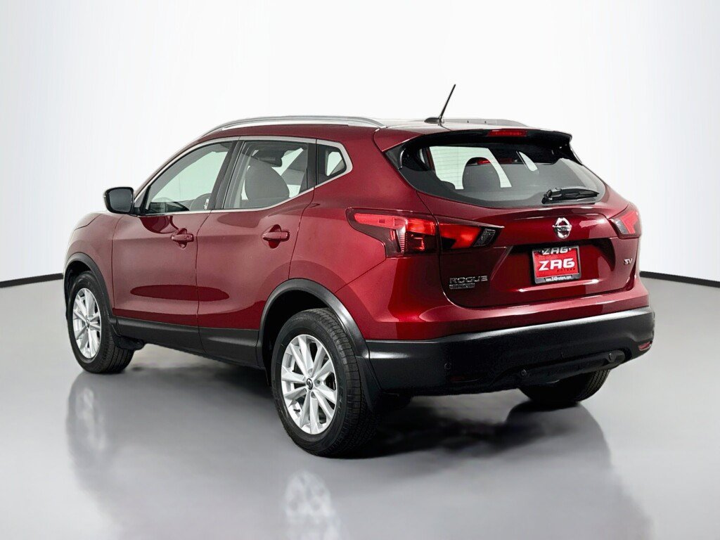 Used 2019 Nissan Rogue Sport SV w/ All-Weather Package FWD image 3