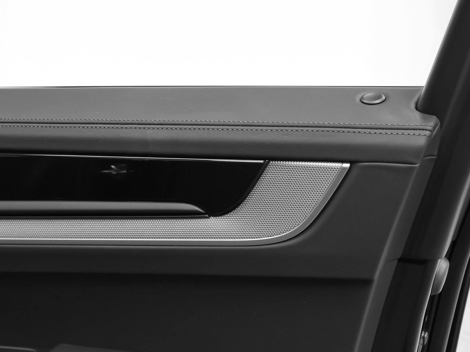 New 2026 Porsche Cayenne Coupe AWD/4WD image 27
