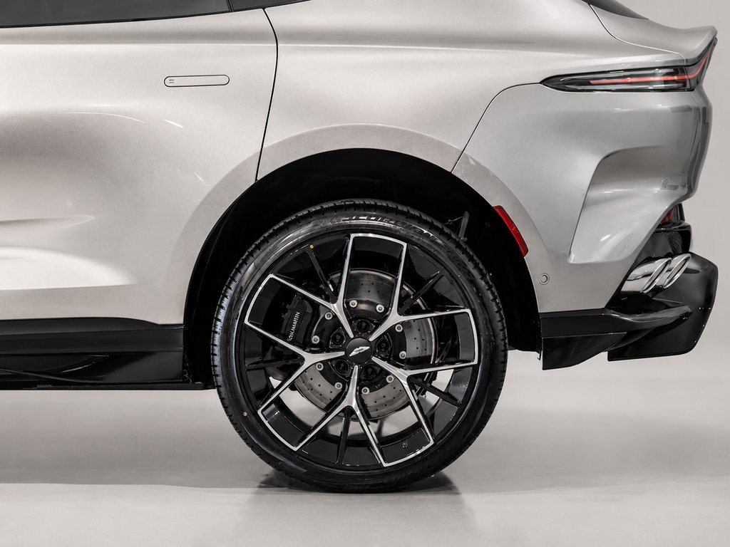 New 2026 Aston Martin DBX 707 AWD/4WD image 8
