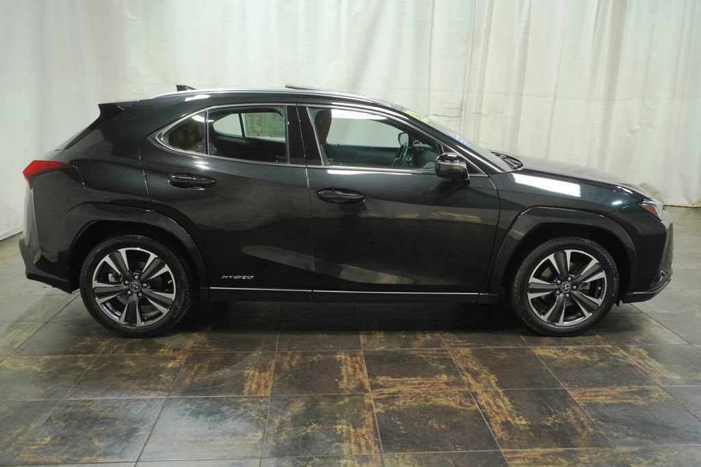 Used 2022 Lexus UX 250h w/ Premium Package AWD/4WD image 4