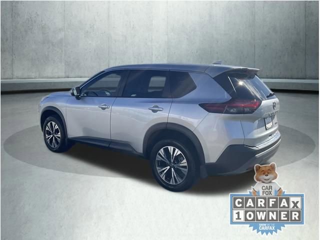 Used 2023 Nissan Rogue SV image 4