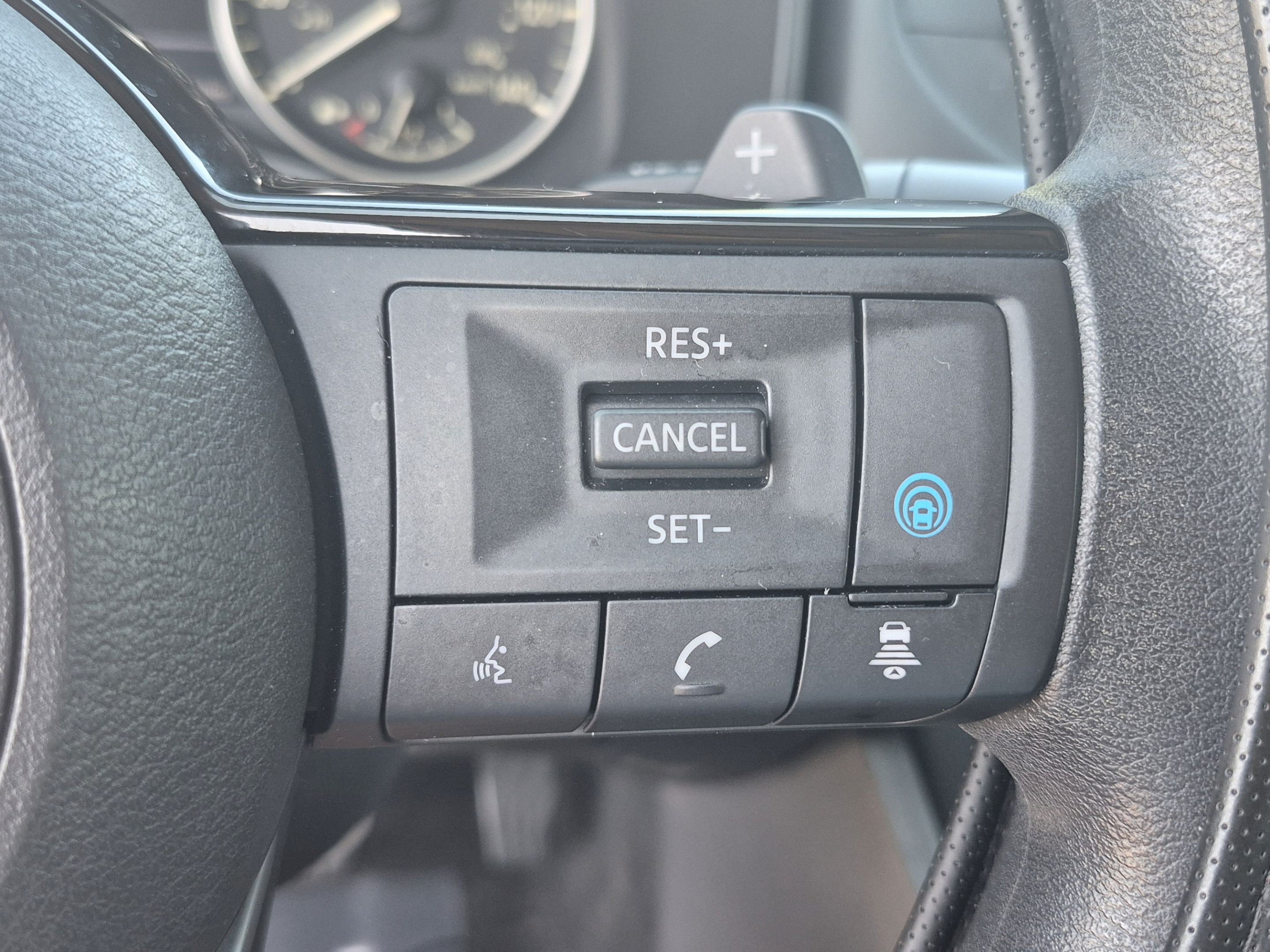 Certified 2023 Nissan Rogue SV FWD image 31
