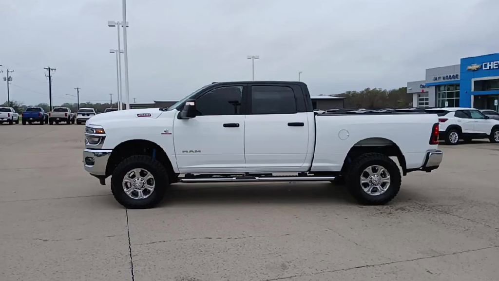 Used 2025 RAM 2500 Big Horn AWD/4WD image 5